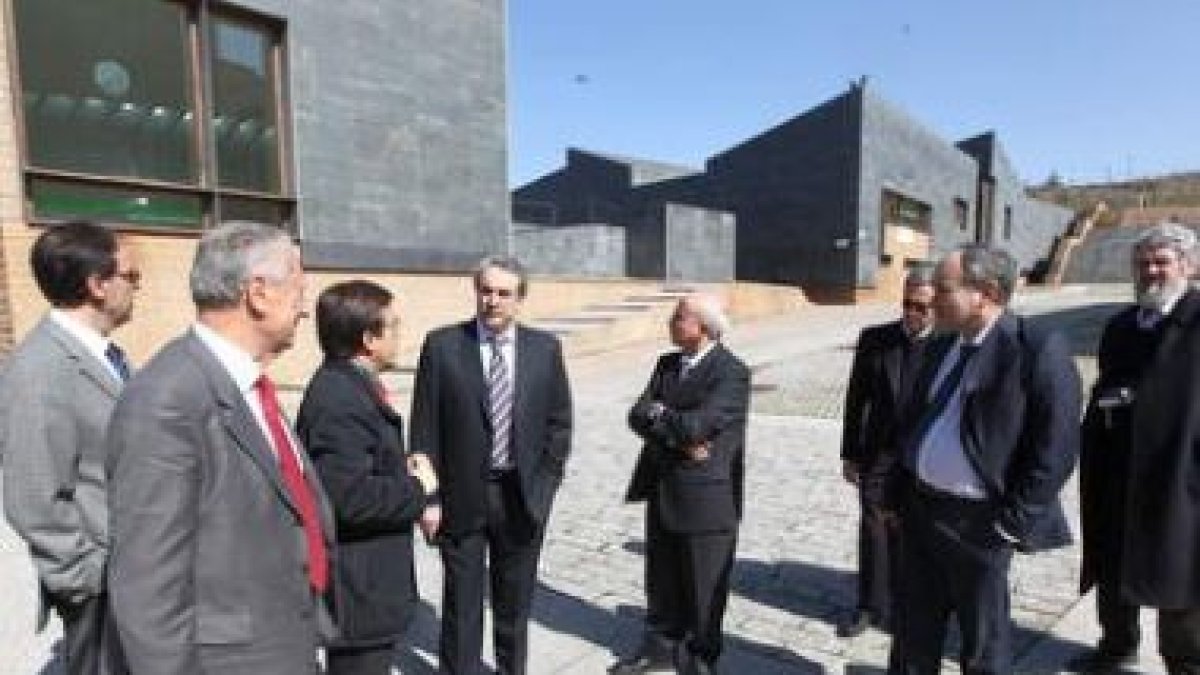 La delegación italiana visitó el campus del Bierzo.