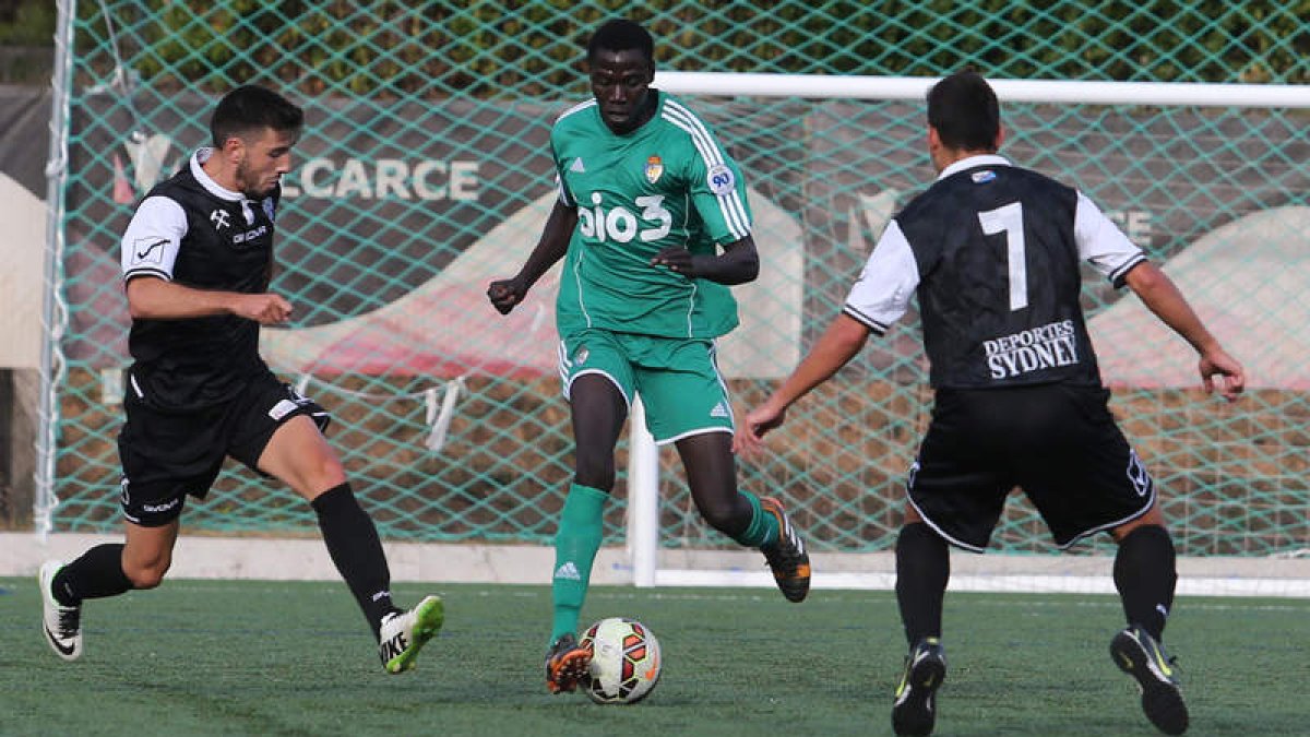 La Deportiva B y el Atlético Bembibre no pasaron del empate en su partido amistoso.