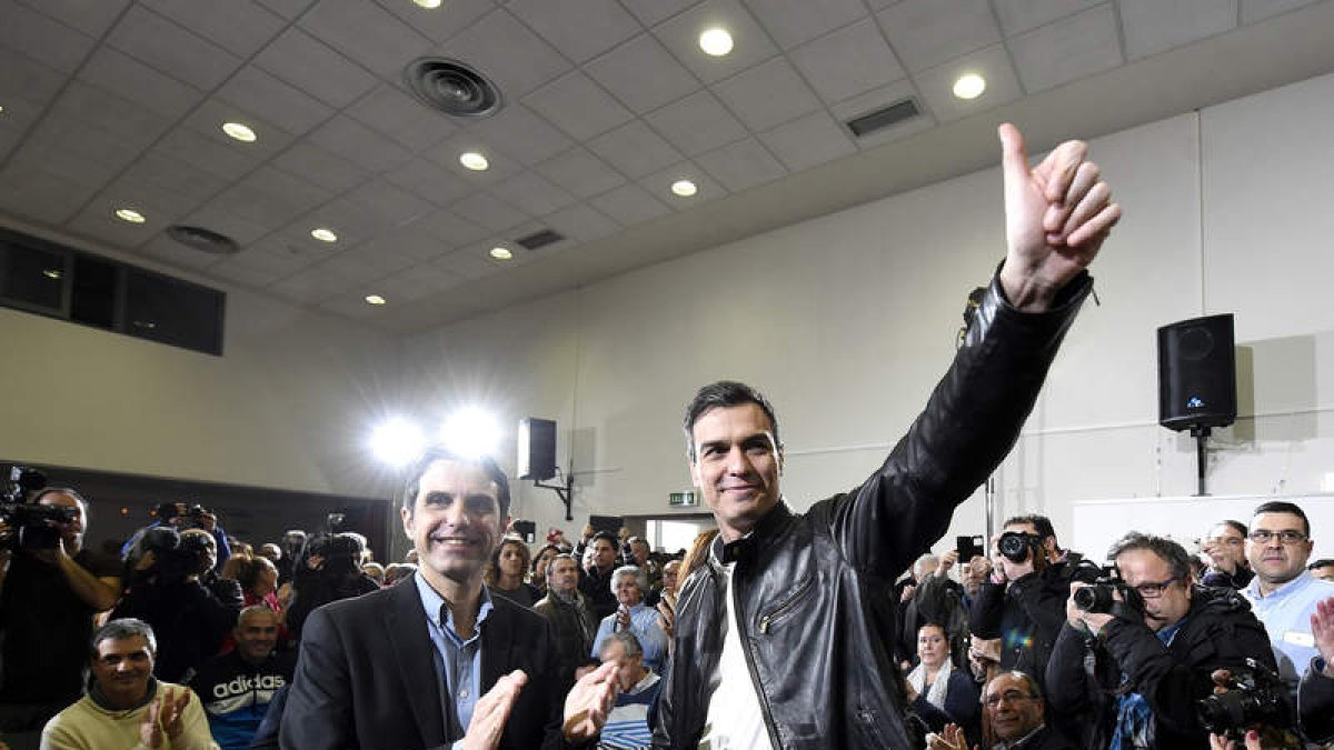 Pedro Sánchez presentó ayer en Alcalá de Henares al acuerdo firmado con Ciudadanos