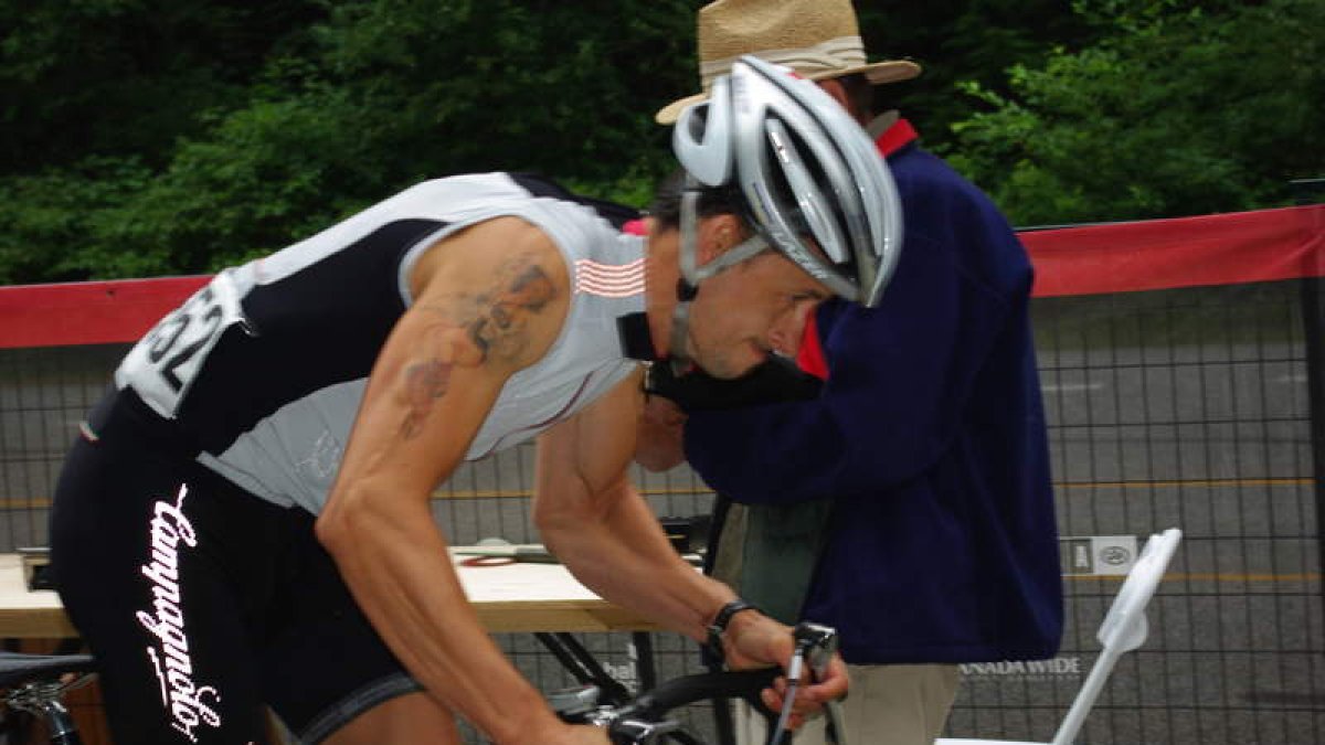 Ramón García se hizo con dos preseas en ciclismo.