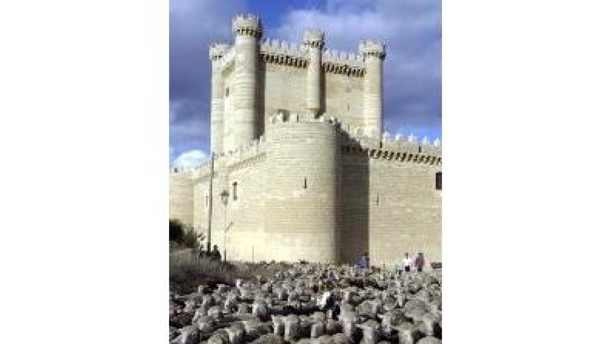 El castillo de Fuensaldaña, donde están las cortes vallisoletanas