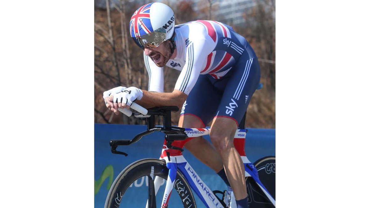 Bradley Wiggins voló sobre los 47,1 kilómetros de la crono mundialista de Ponferrada para enfundarse el arcoiris de campeón.