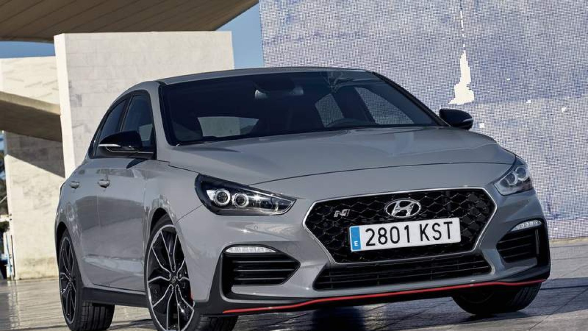 Estética tan ‘potente’ como los 275 CV que atesora la carrocería Fastback del i30 N.