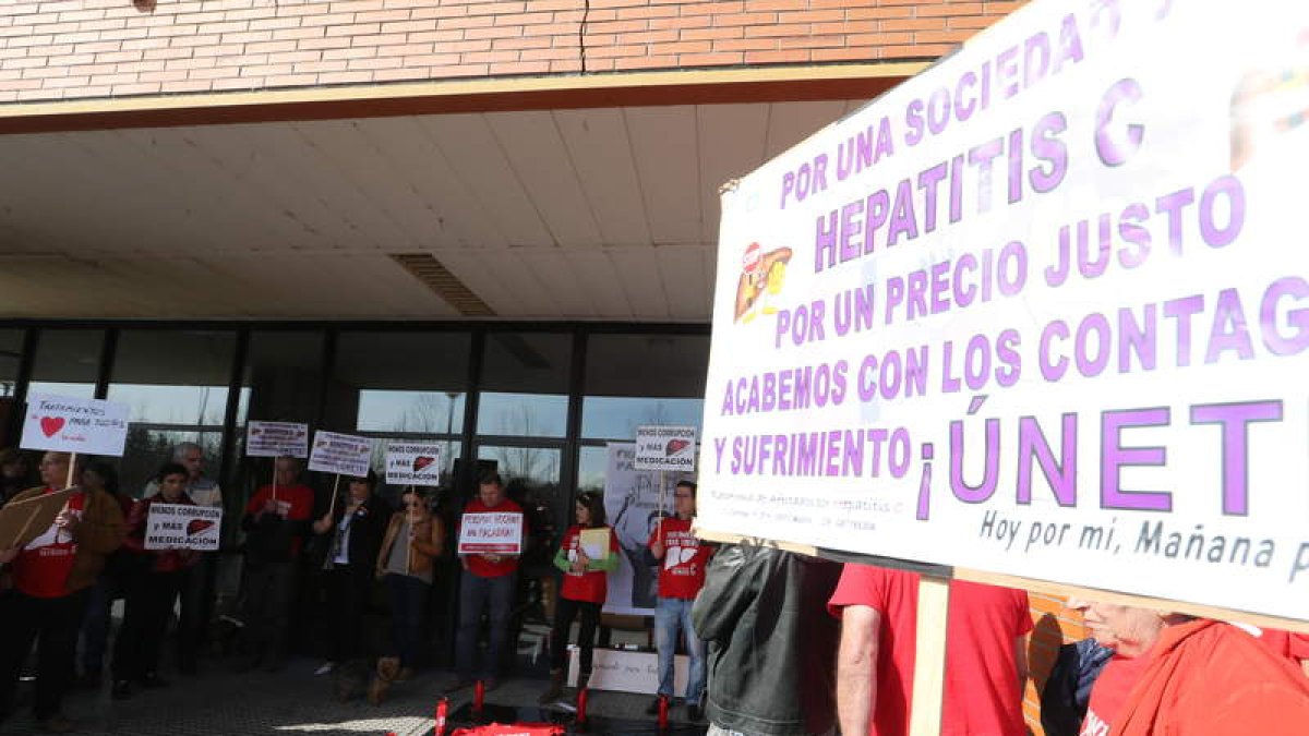 Desde 2015, León ha conseguido curar entorno a 1.000 pacientes con Hepatitis C diagnosticada. JESÚS F. SALVADORES