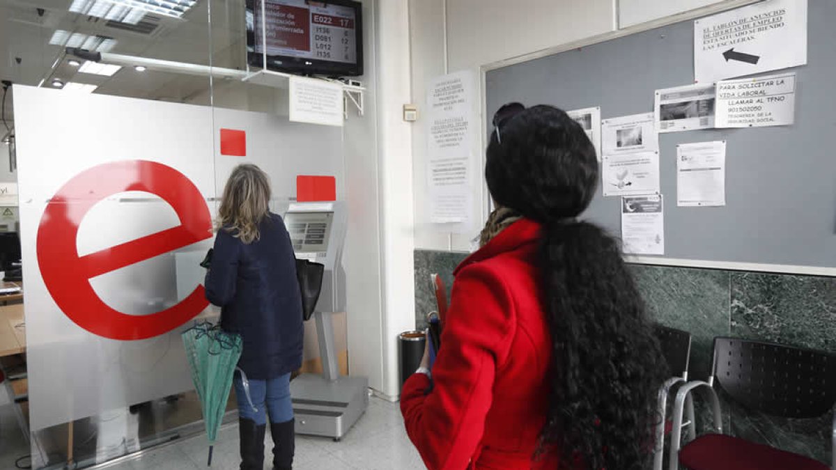 Oficina de los Servicios públicos de empleo en León.