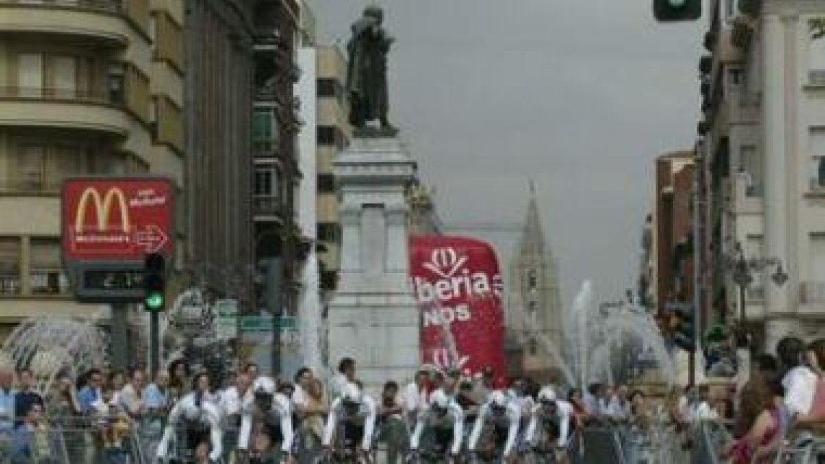 León acogió por vez primera en el 2004 el inicio de la Vuelta a España, una crono por equipos.