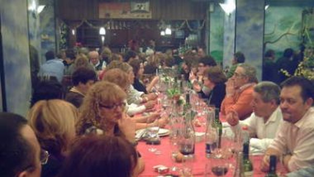 El festival de magia de Villaquilambre congregó un año más a cientos de vecinos