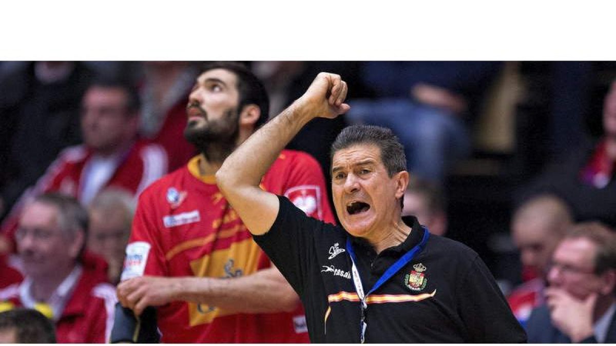 La selección que dirige Manolo Cadenas se jugará en León contra Alemania el liderato del grupo que comparten ambos equipos en su tránsito hacia el Europeo