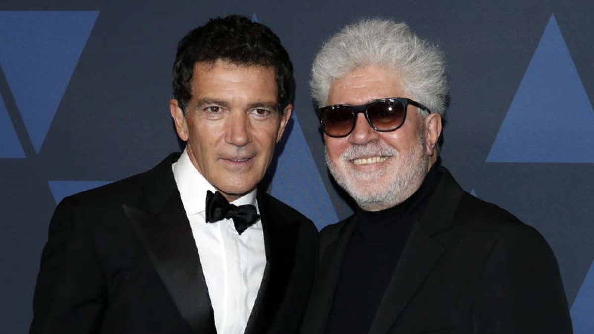 Banderas y Almodóvar en los Premios de los Gobernadores. EFE