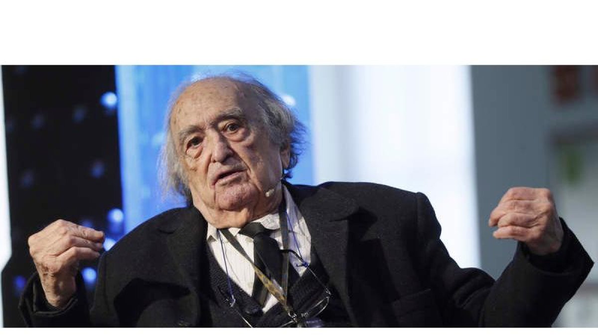 El escritor Rafael Sánchez Ferlosio en una de sus últimas apariciones públicas. FERNANDO ALVARADO