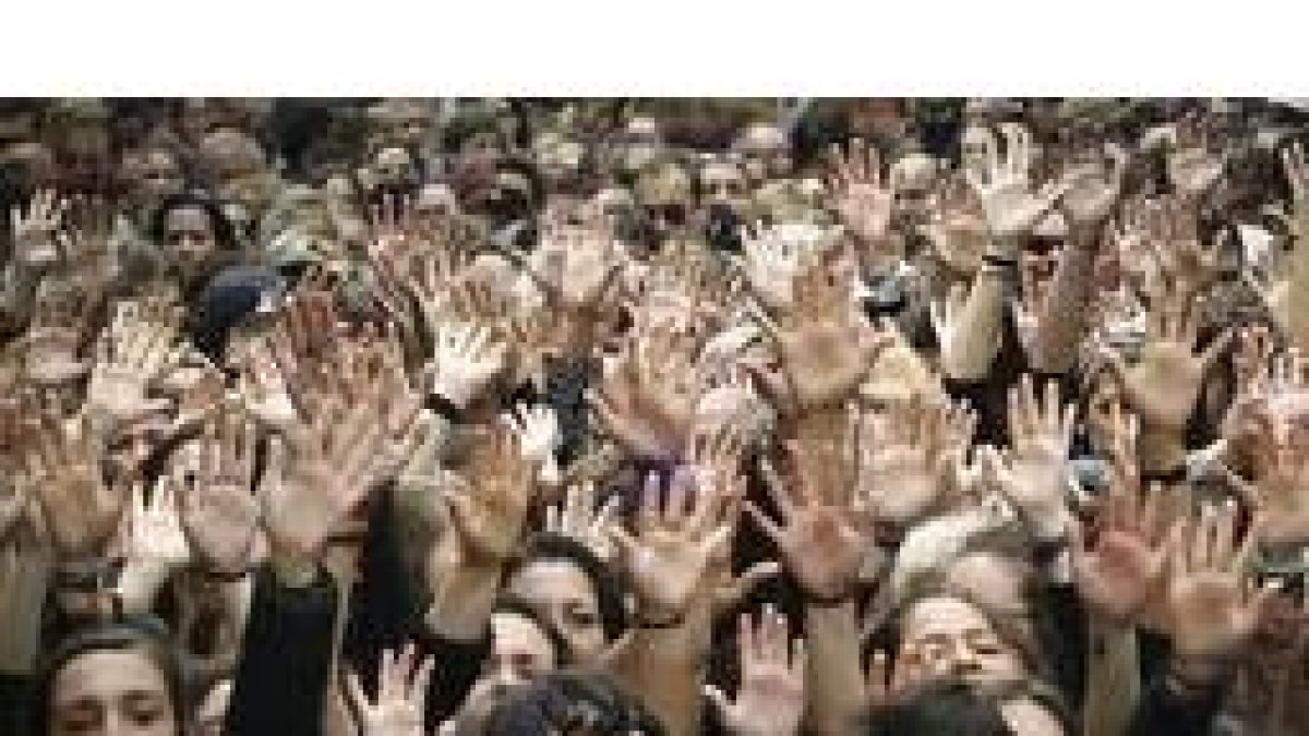 Asistentes a la manifestación de Pamplona en la que se dejó patente el descontento con la sentencia de la Audiencia Provincial.