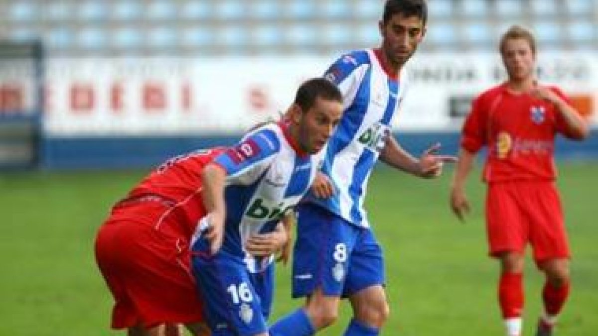 Zamora también debutó en casa y dio dos asistencias.