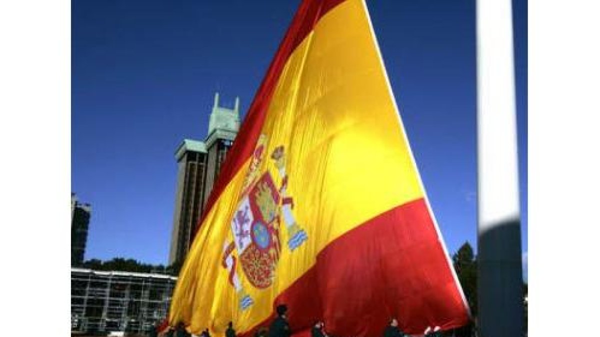 La Constitución sirve para enmarcar y limitar las obligaciones y sanciones concretas.