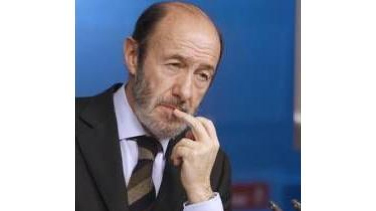 Rubalcaba presentó el programa del PSOE en materia de seguridad