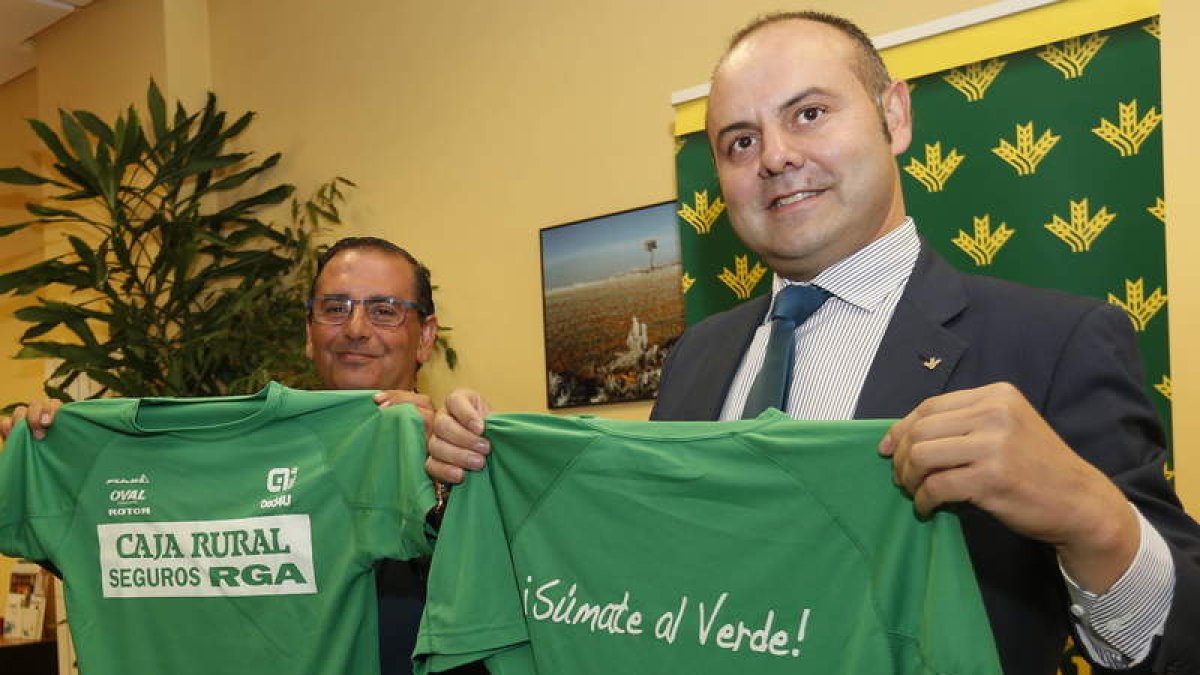 Caja Rural presenta su campaña solidaria a favor del banco de alimentos.