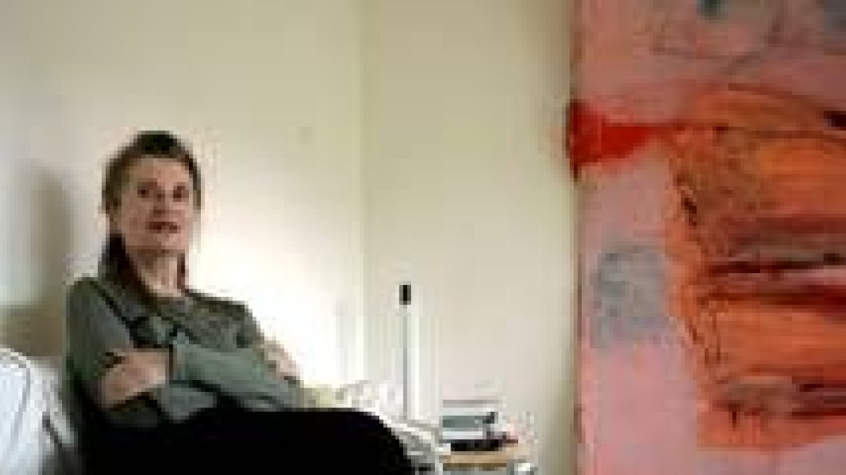 La autora austriaca Elfriede Jelinek, premio Nobel de Literatura
