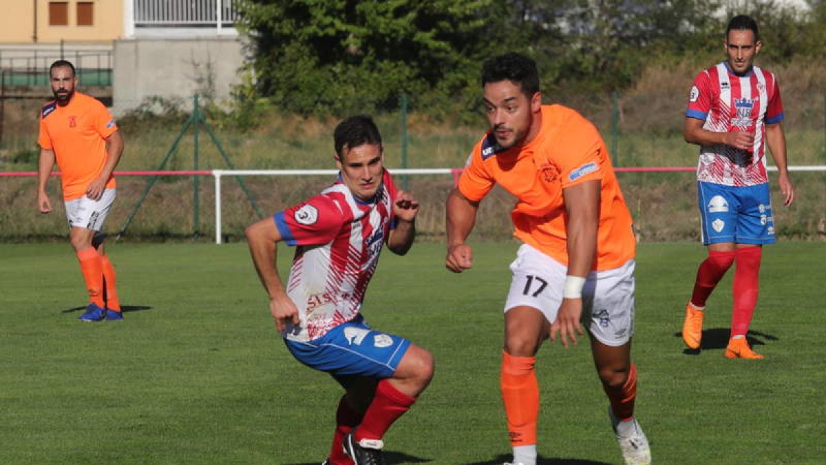 El Atlético Bembibre comienza la temporada con buen juego y resultados positivos. ANA F. BARREDO