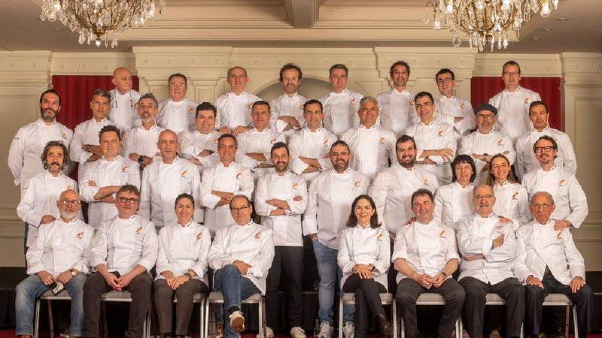 Cocineros premiados con tres soles. DL
