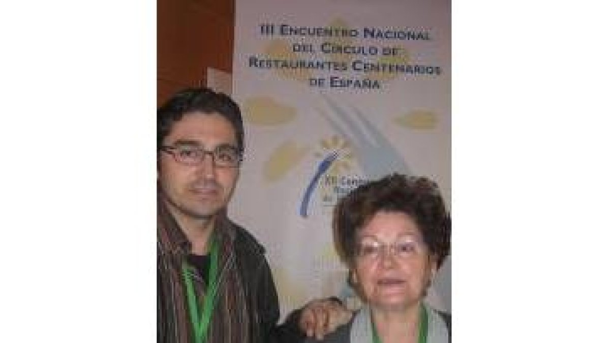Ramón Saez y Balbina Morán acudieron a Avilés