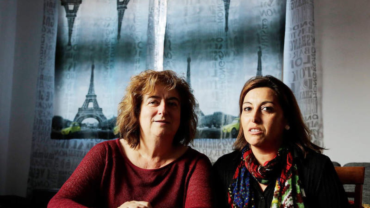 Noemí Jimémez y Maribel Manga, dos de las cinco mujeres que pilotan una empresa leonesa experta en planes de autocontrol, registros sanitarios y formación.