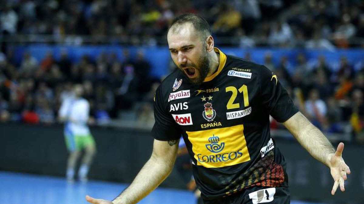 Joan Cañellas celebra uno de los goles de España en la gran victoria ante Eslovenia. HORCAJUELO