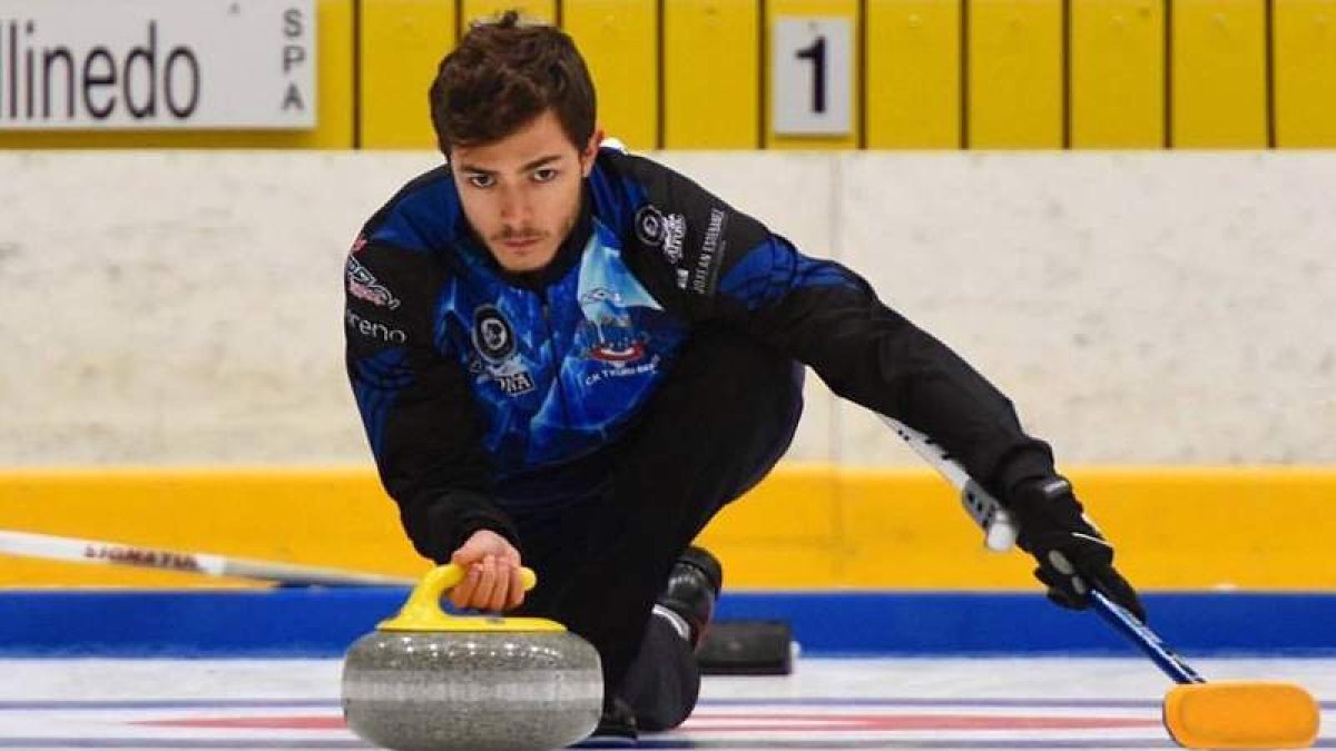 Eduardo de Paz Cureses se ha ganado un lugar destacado dentro del curling español. DL