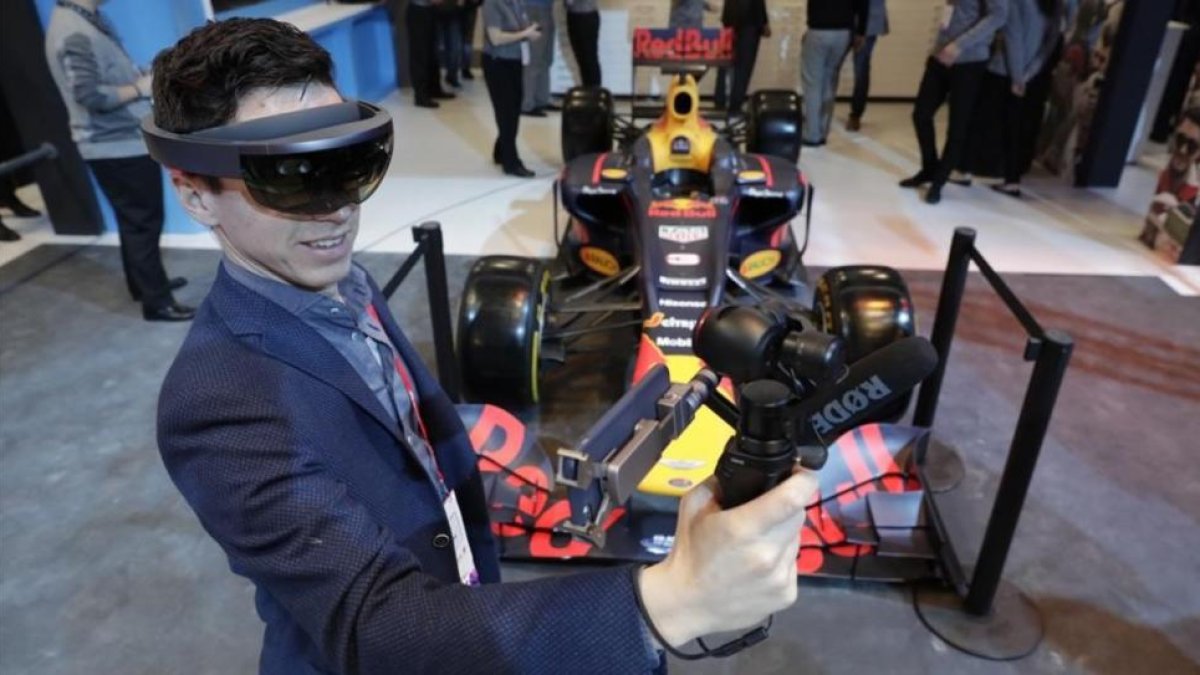 Demostración con gafas de realidad virtual en el MWC.