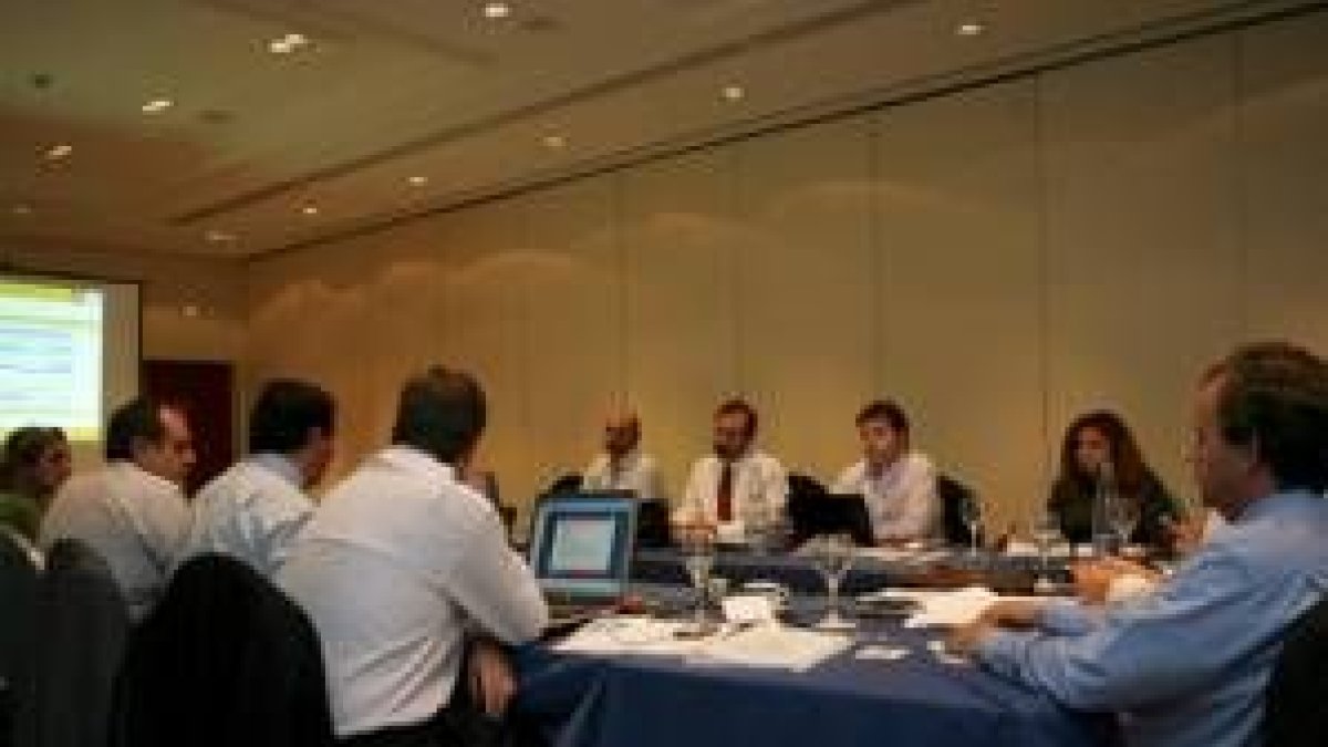 Representantes de las empresas tecnológicas, durante la reunión