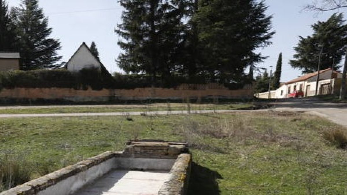 La calle Truébano, donde apareció el vehículo. DL