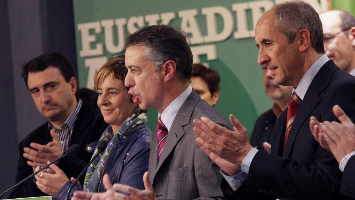 Urkullu comparece tras el recuento.