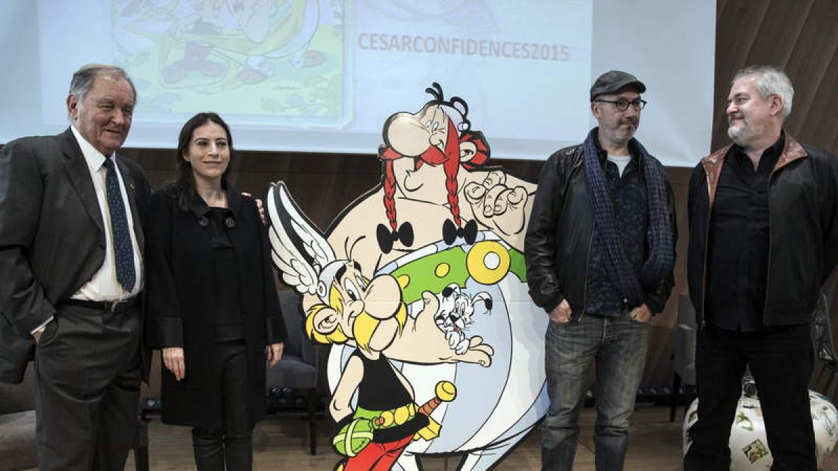 Uderzo, Anne Goscinny, Ives Ferri y Didier Conrad