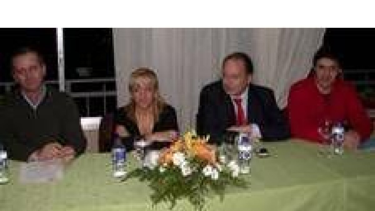 Un momento de la reunión de la ejecutiva comarcal del PP