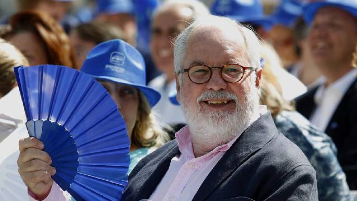 Arias Cañete en acto de campaña del PP para las elecciones Europeas.