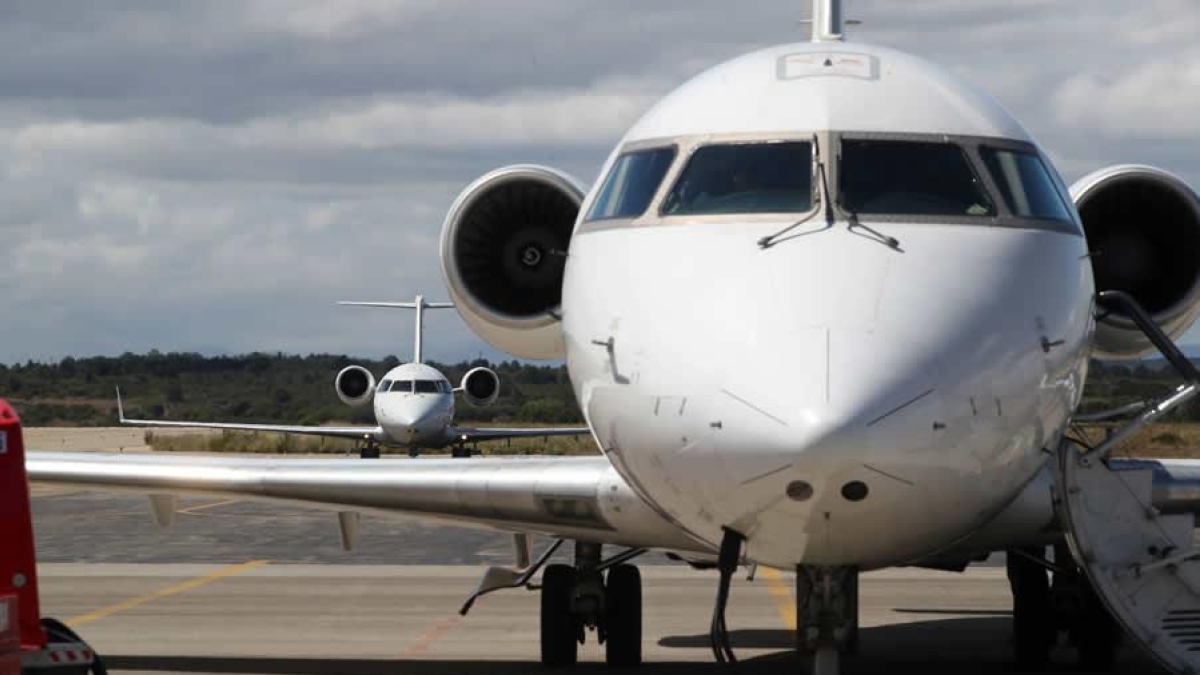 Aviones en el aeropuerto leonés, en una imagen de archivo.