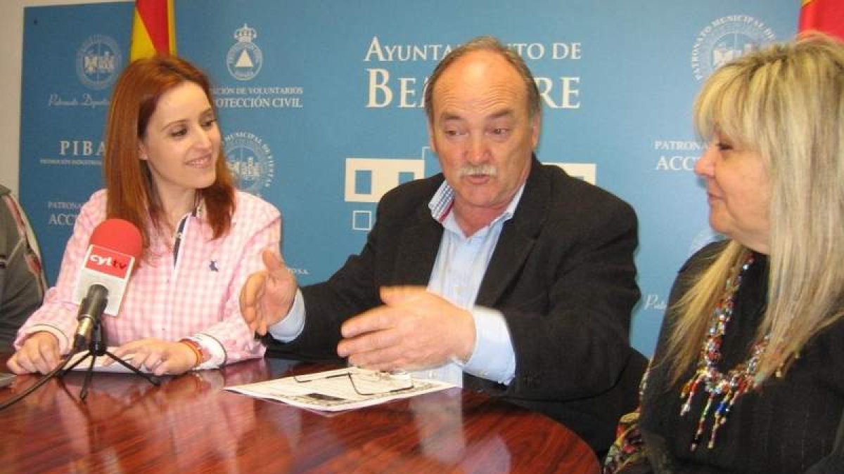 Laura Álvarez, José Manuel Otero y Nancy Rodríguez, ayer.