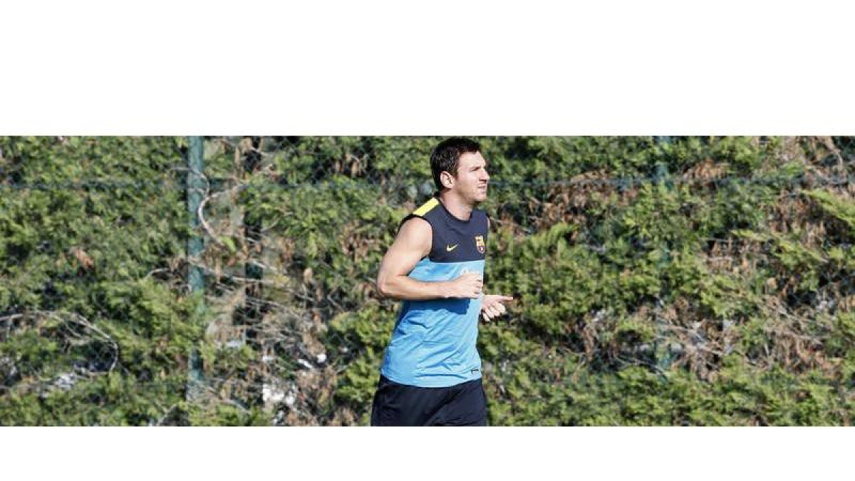 El delantero argentino del Barcelona, Leo Messi ayer durante el entrenamiento en la ciudad deportiva blaugrana.