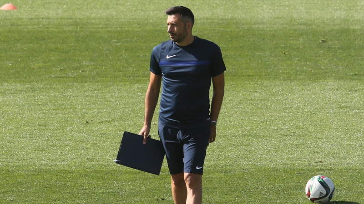 Herrero se mostró muy satisfecho con el partido realizado por los suyos ante el Lugo. L. DE LA MATA