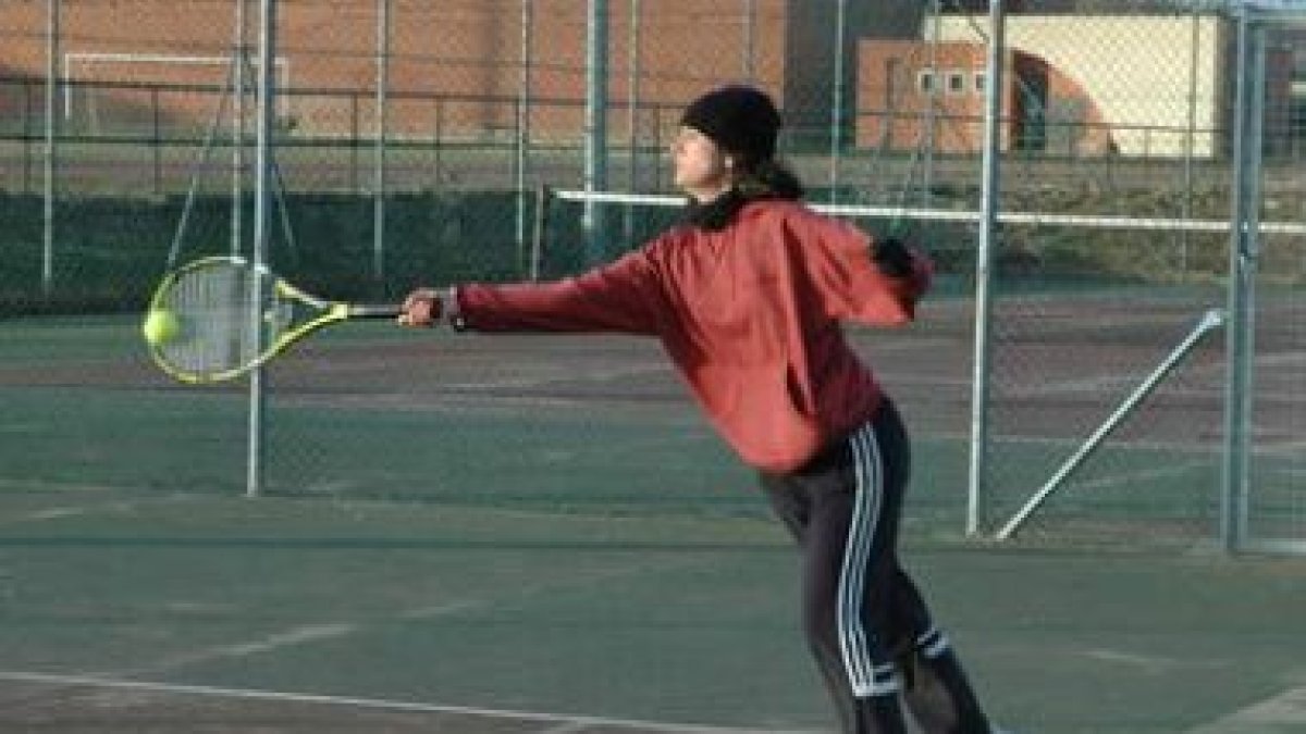 Jenny Álvarez no dio opción a la sorpresa y se impuso en la final femenina a Rosa Álvarez.