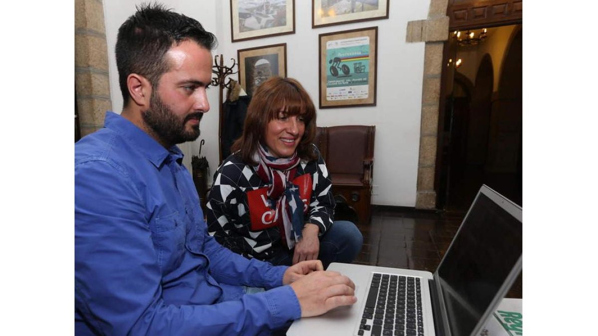 Cristina López presentó la aplicación con los técnicos.
