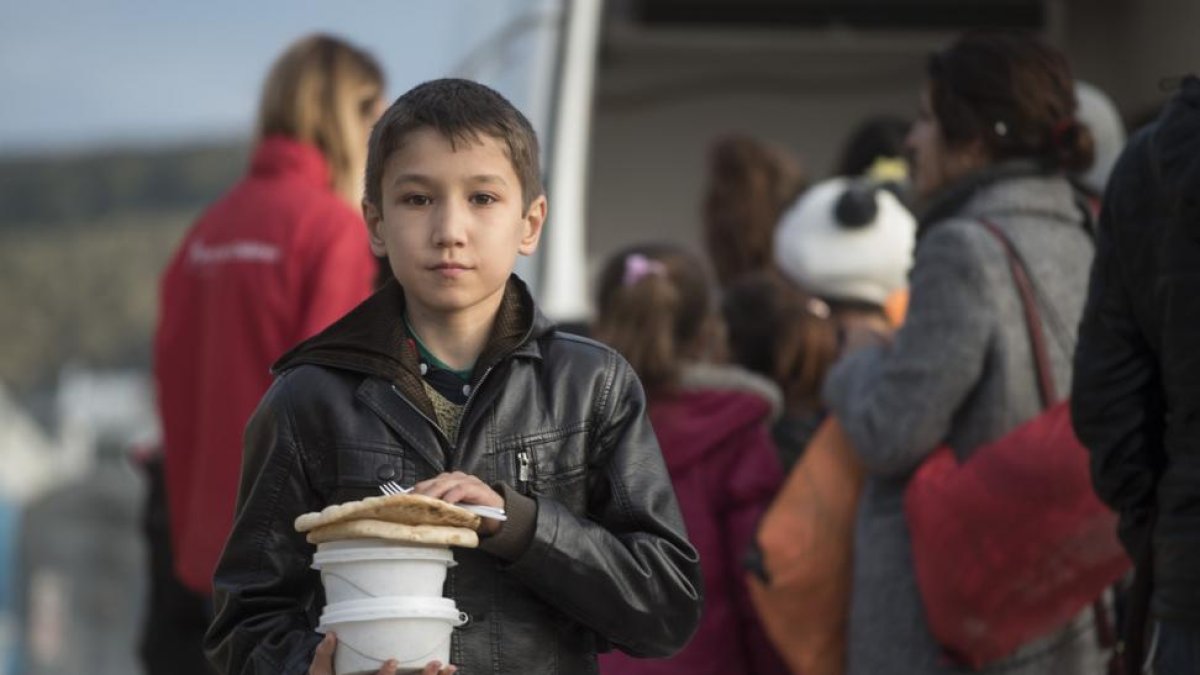 Nadir, de 11 años, el pequeño relata su experiencia de refugiado en un cuento.