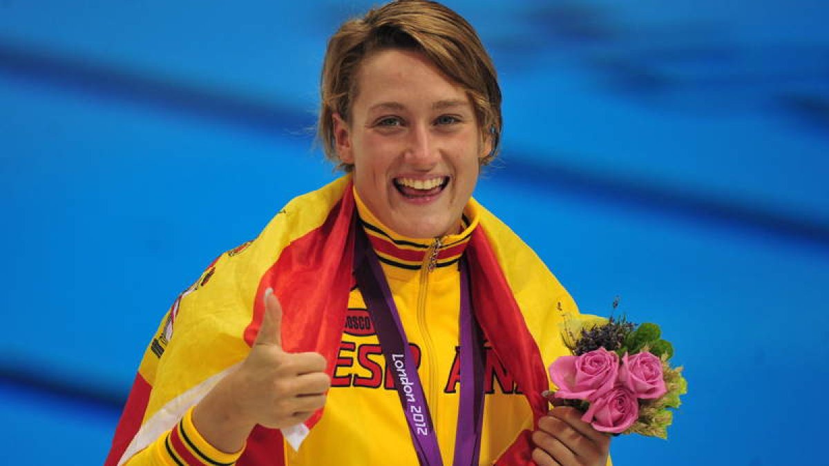 Mireia Belmonte abrió el medallero español al conseguir la presea de plata en Londres.