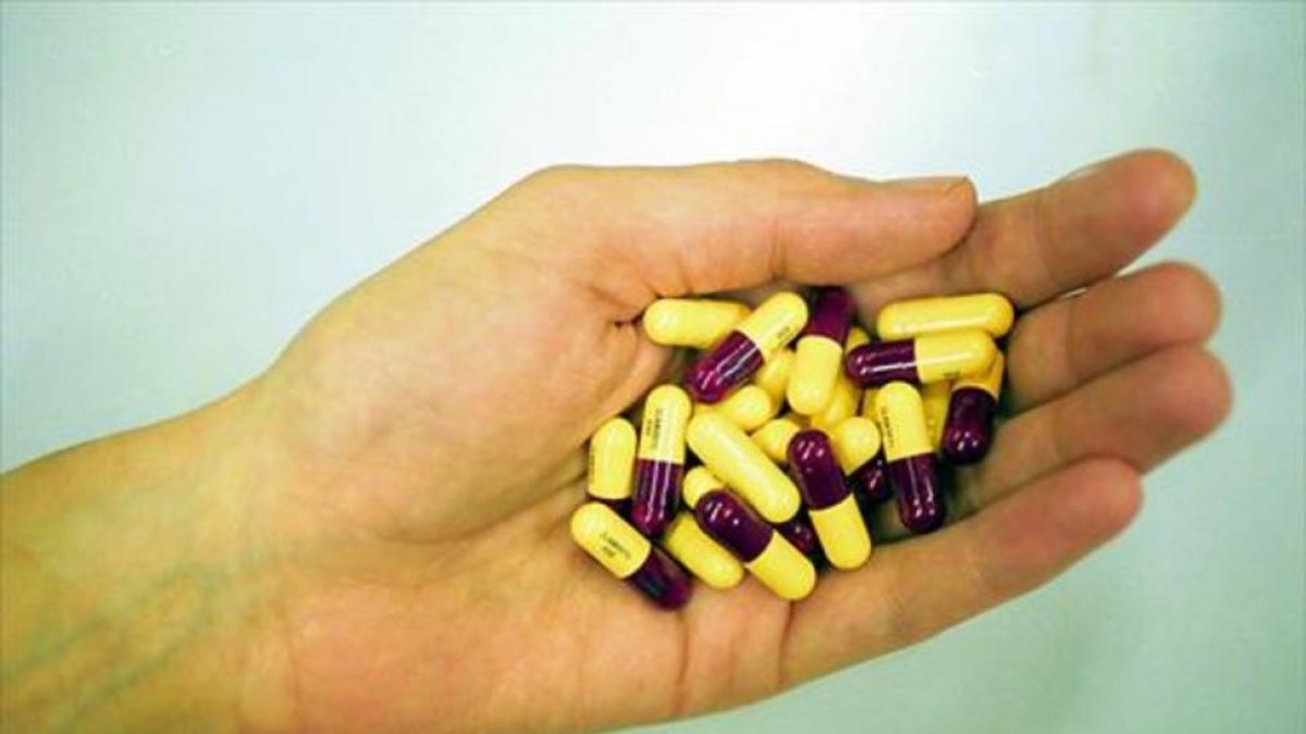 Cápsulas de antibióticos.