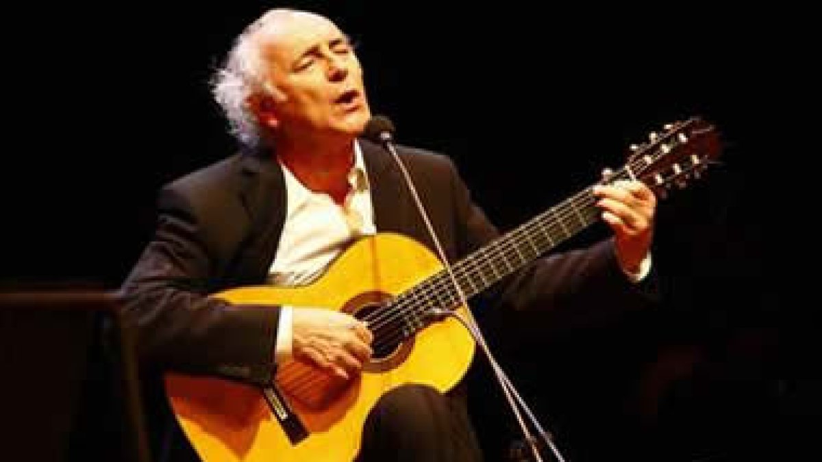 El cantautor también participará en la mexicana Feria del Libro de Guadalajara.