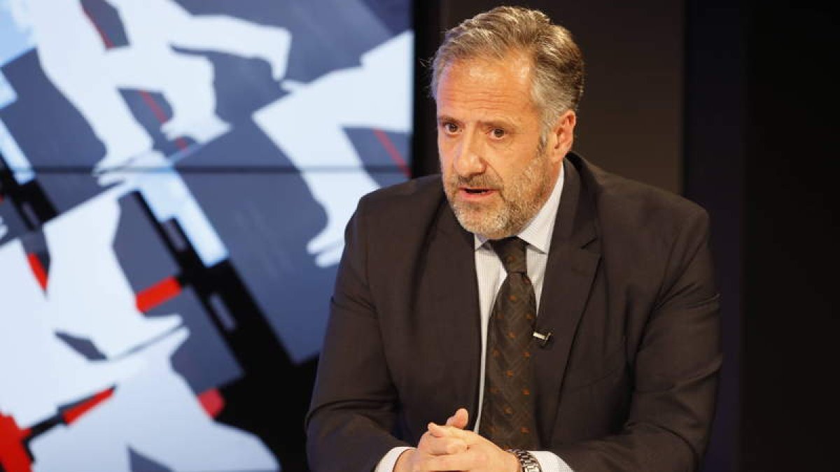 Carlos Pollán fue ayer el protagonista de El Filandón. RAMIRO