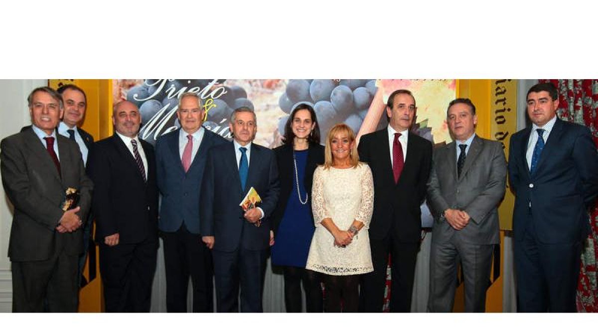 Francisco Álvarez, Arias Cerezales, Rafa Blanco, Guillermo García, Emilio Gutiérrez, Adriana Ulibarri, Isabel Carrasco, José Antonio Alonso, Alfredo Prada y Pablo R. Lago.