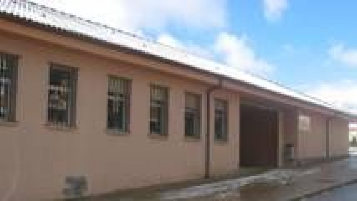 El Ayuntamiento pretende la ampliación del edificio del colegio