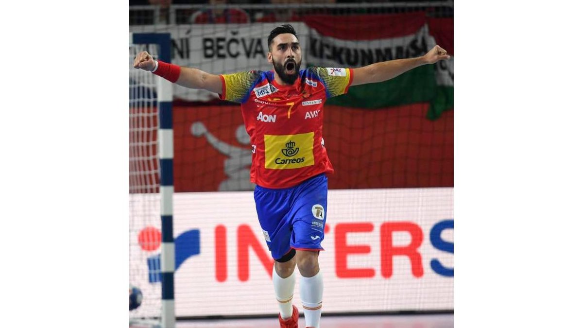 El extremo de la selección española Valero Rivera celebra uno de sus goles. G. LICOVSKI