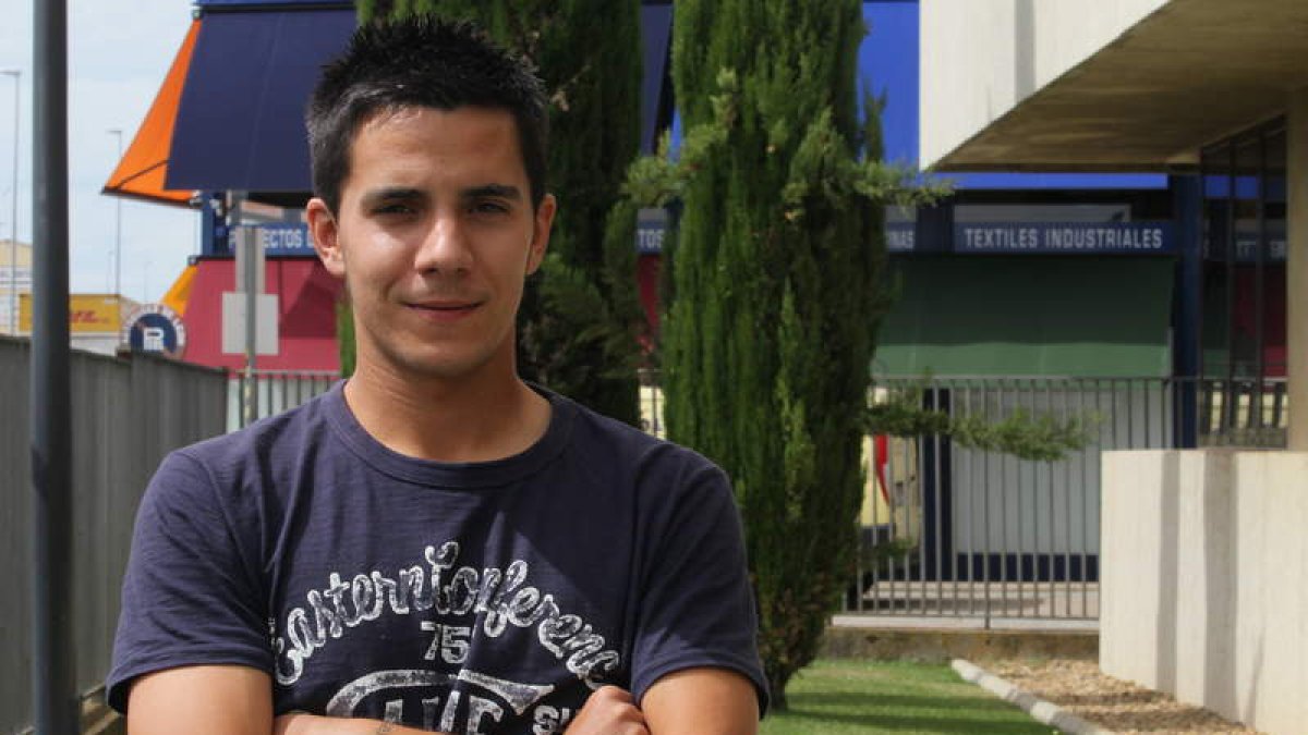 El leonés David Álvarez ya es nuevo jugador del CD Barco.