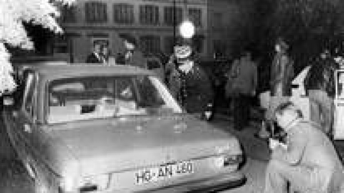 El empresario Schleyer apareció muerto en el coche