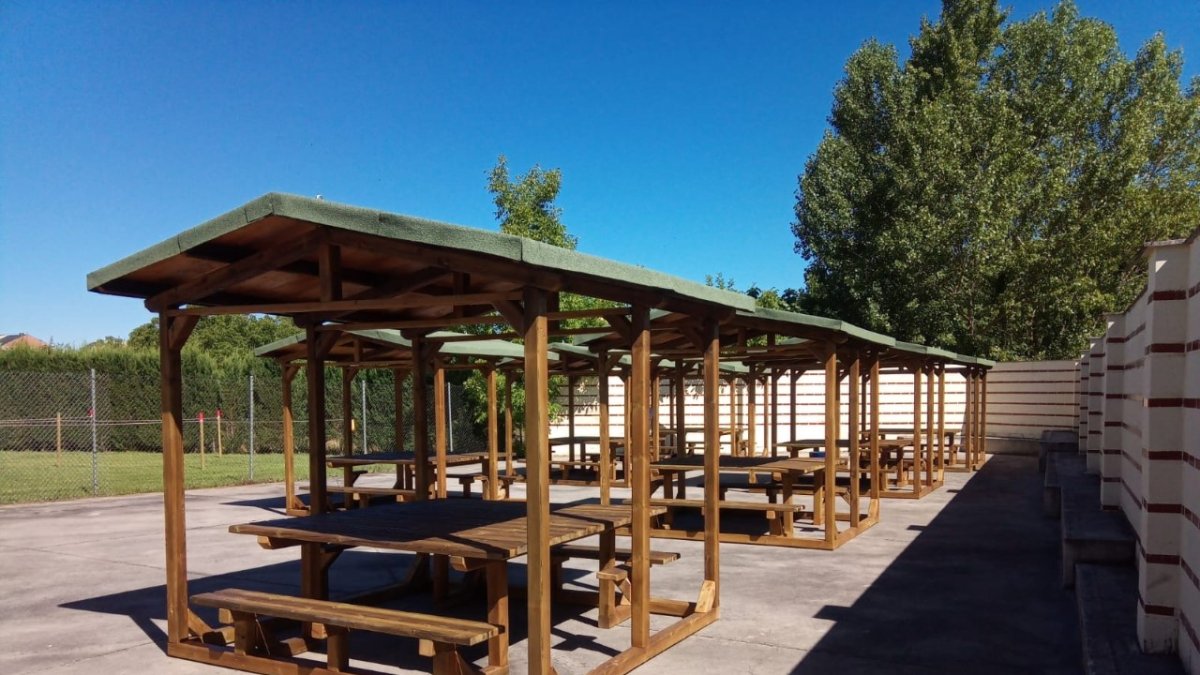 (040720) Merendero Pisicinas Flores del Sil